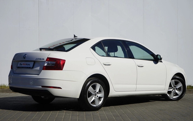 Skoda Octavia cena 49900 przebieg: 158600, rok produkcji 2017 z Łódź małe 497